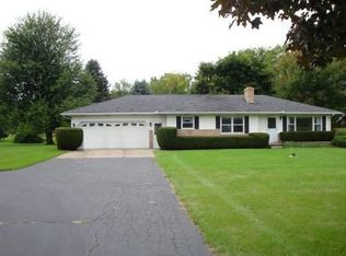 10420 Upton Rd, Bath, MI 48808