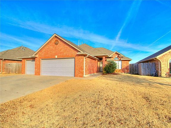 5th image of 3804 Kensington Dr