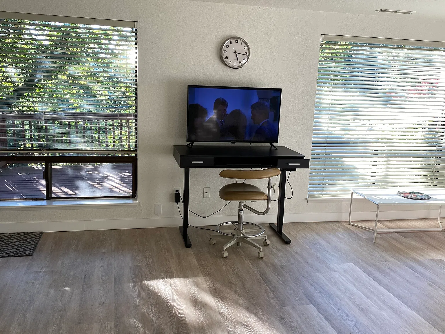 Studio, 890 sqft, $2,500 — Photo 2