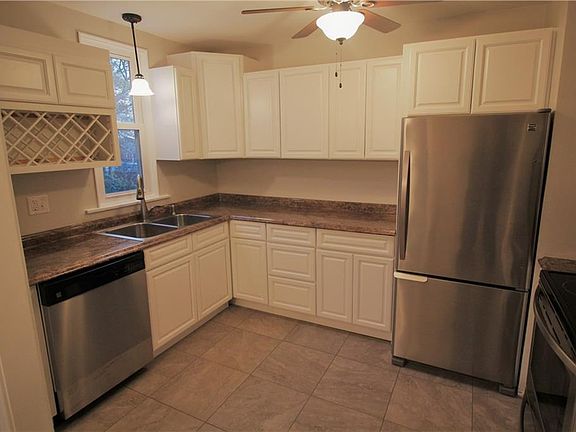 3rd image of 20 Blackstone St