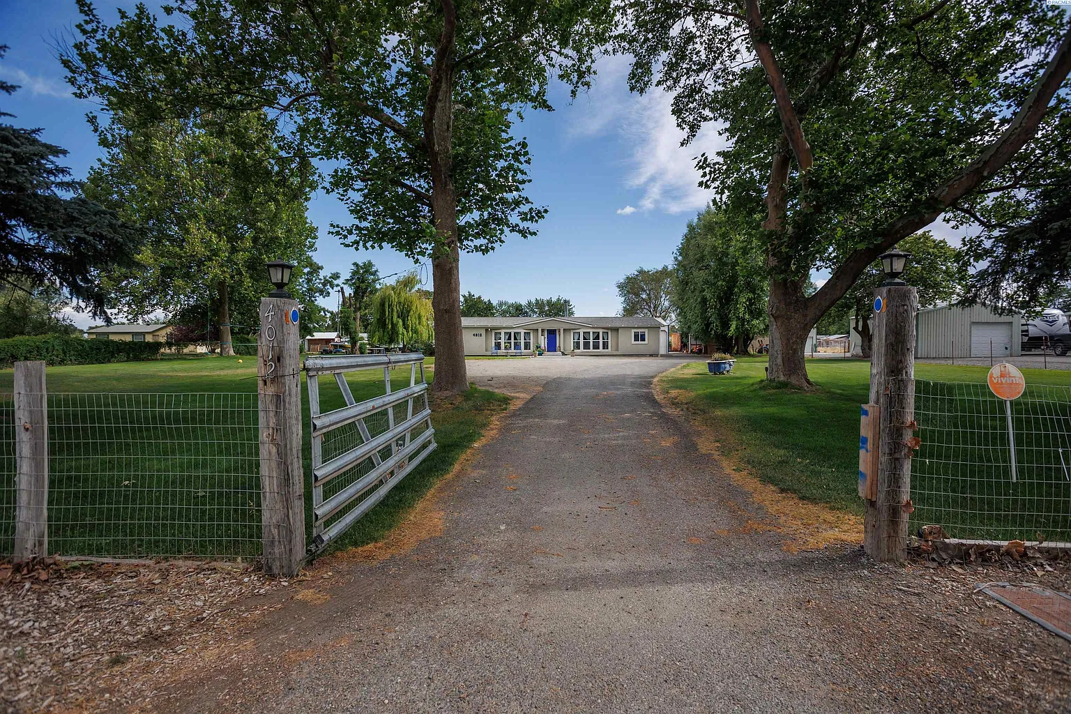 4012 Janet Rd photo 1