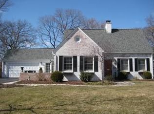 2751 Tremont Rd, Columbus, OH 43221