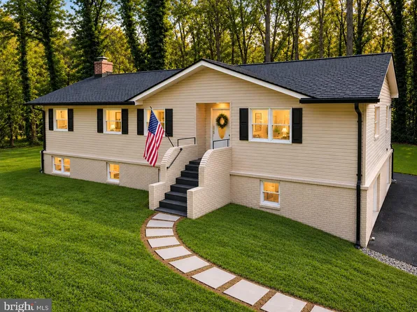 8093 Meetze Rd, Warrenton, VA 20187