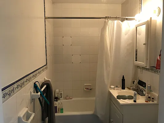 Rented by J Misrahi Realty Corp | media 24