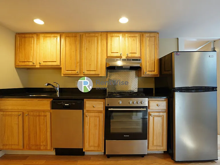 232 Cambridge St #4 — Photo 5