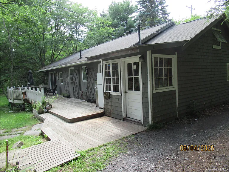 463 Mountain Rd — Photo 23