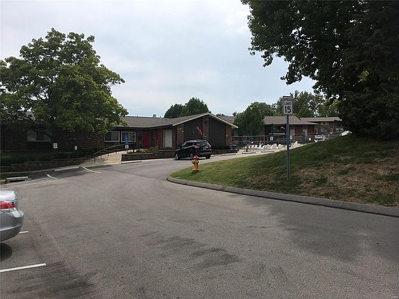 3rd image of 9019 Villaridge Ct APT C