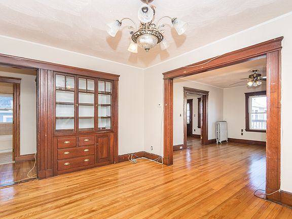 5th image of 52-54 Putnam St #2