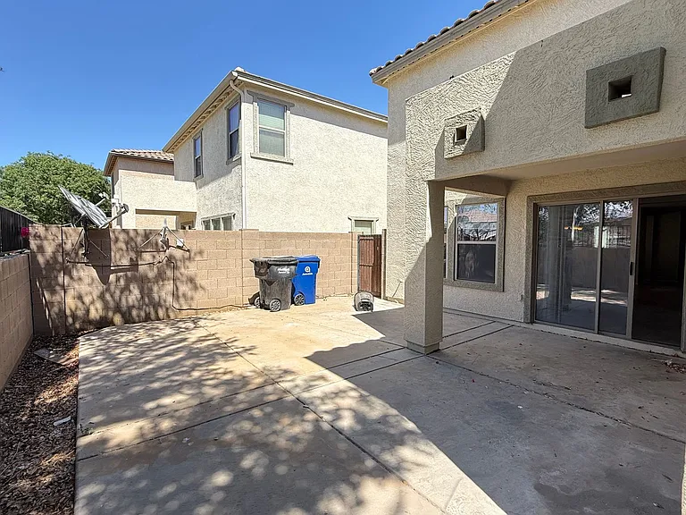 11214 W Pierce St — Photo 7