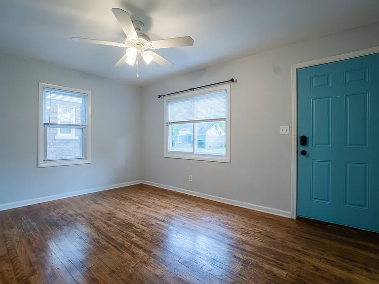 21801 Grand Lake St — Photo 2