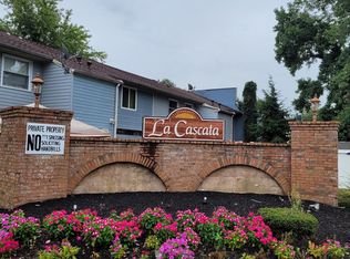 70 La Cascata, Clementon, NJ 08021