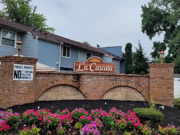 70 La Cascata, Clementon, NJ 08021