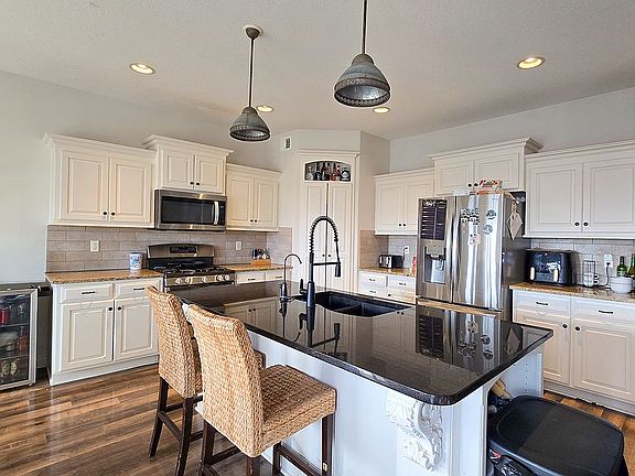 2nd image of 509 Sycamore Rd