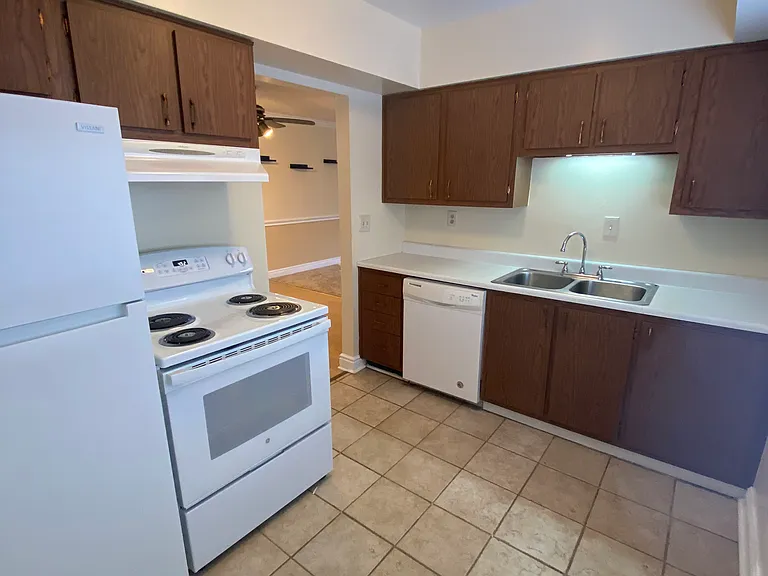 903 Mount Royal Blvd — Photo 4