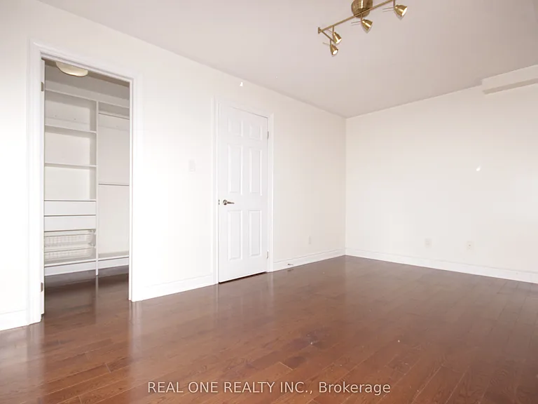 7 Slingsby Ln — Photo 19