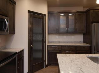 2633 7th St W, West Fargo, ND 58078