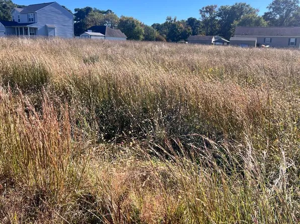 56 Cabin Point Dr, Montross, VA 22520