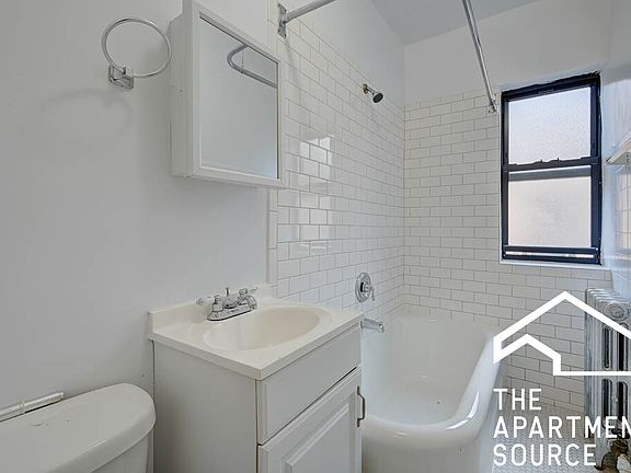 5th image of 5417 N Kenmore Ave APT 510