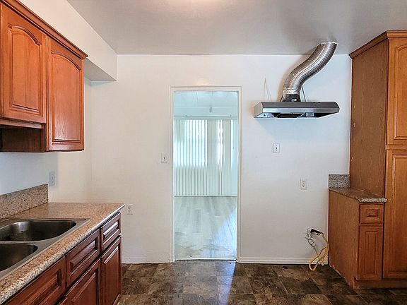 3rd image of 2873 S 10th Ave