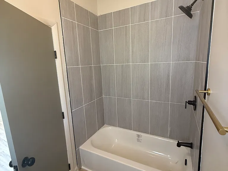 Updated bathroom with full size tub/shower