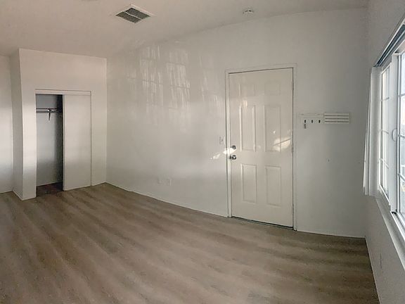 4th image of 2735 E Colorado Blvd APT 2