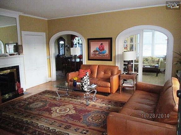2nd image of 924 Greenville Cir
