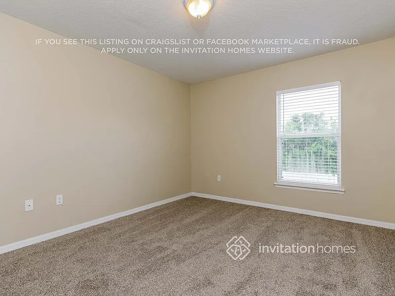 1129 Hacienda Cir — Photo 13
