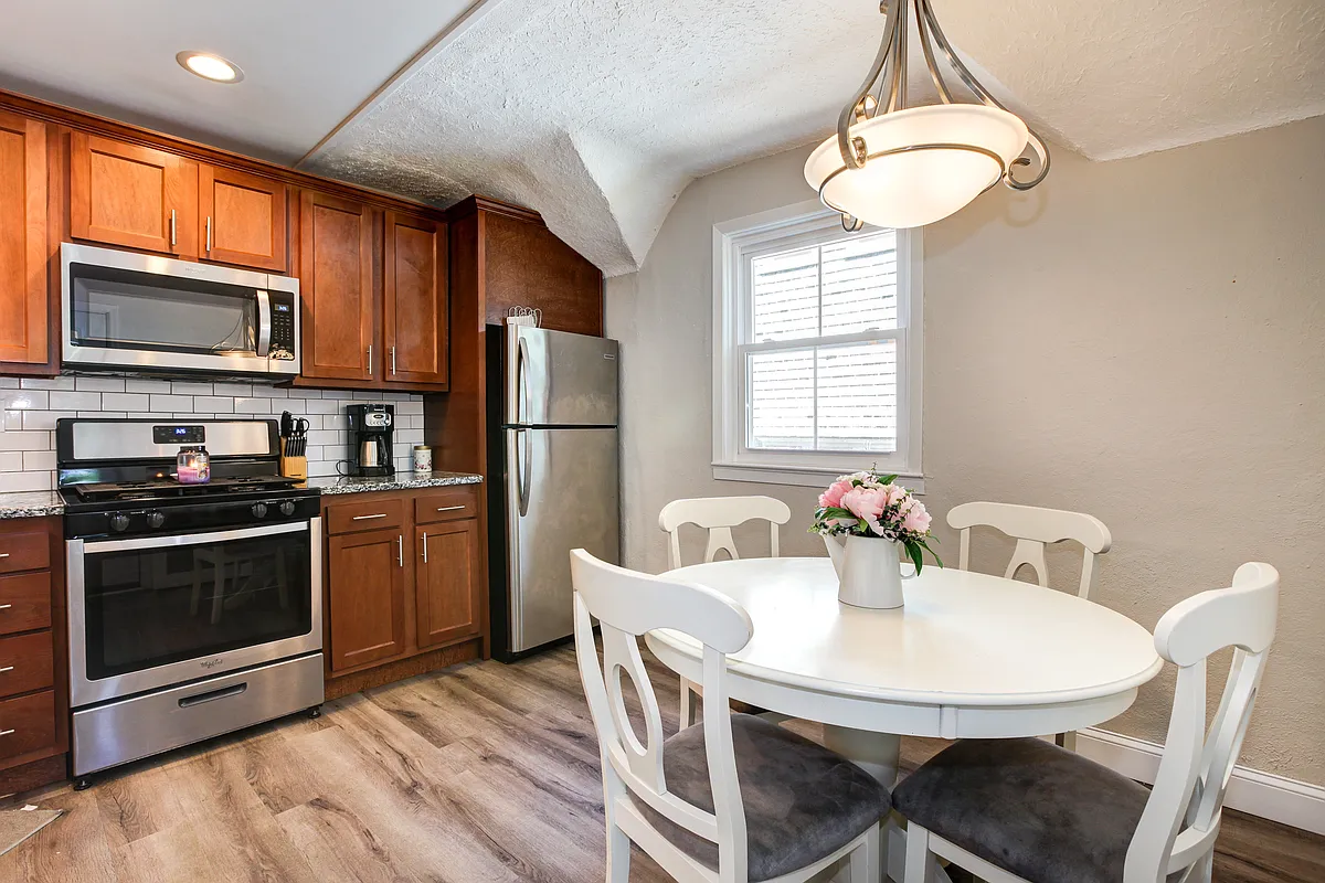 Building Photo - 46 Hazelwood Rd #2