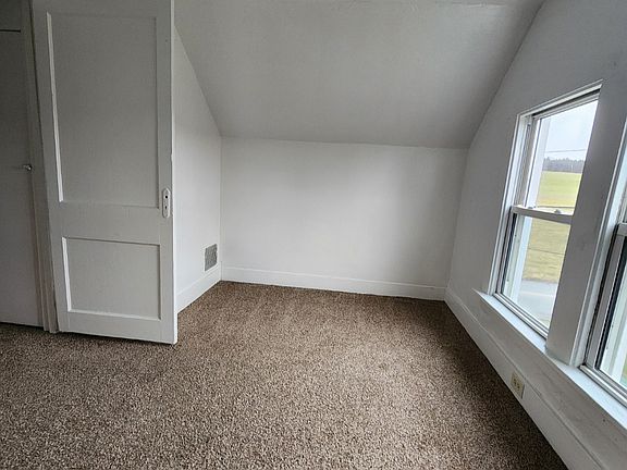5th image of 101 E 4th Ave