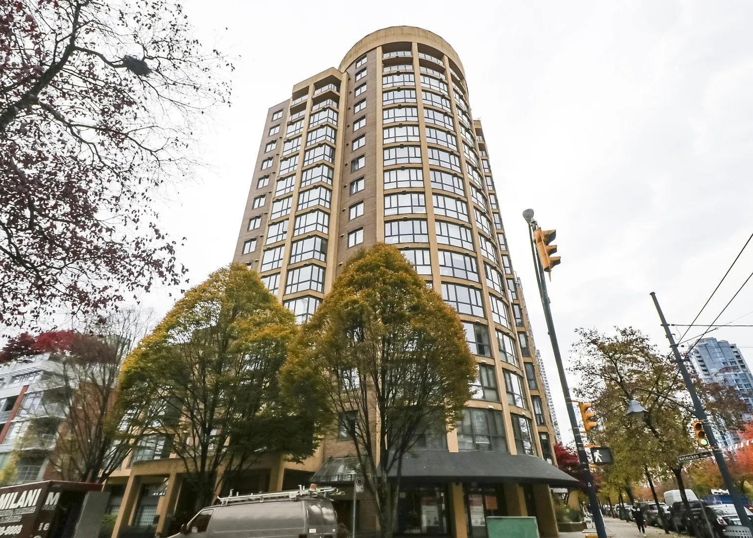 1 bed, 700 sqft, $2,700 — Photo 1