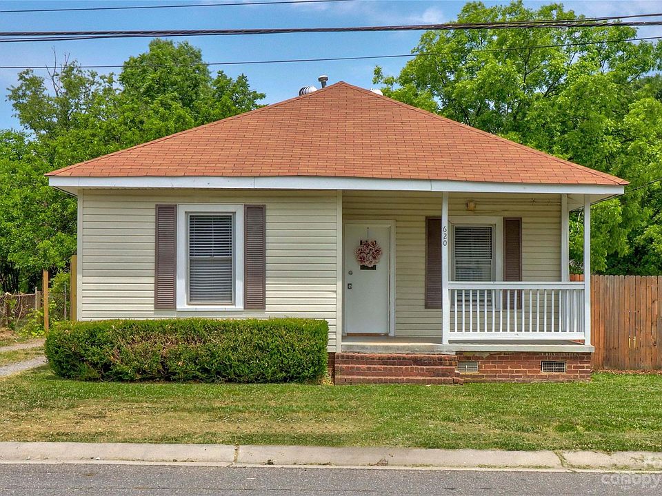 1st image of 620 Brookwood Dr