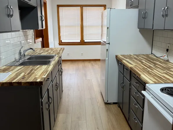 2104 25th St APT A, Great Bend, KS 67530