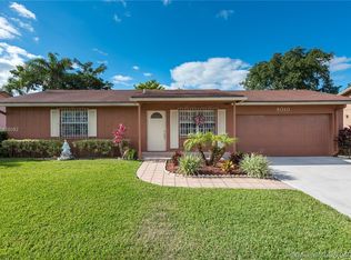 8010 NW 47th St, Lauderhill, FL 33351