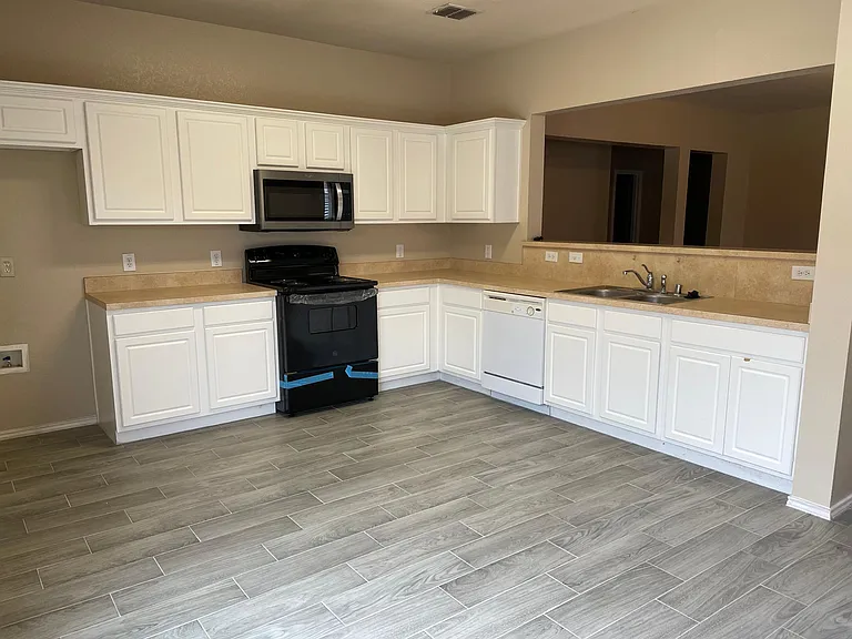2328 Gabriel Dr — Photo 6