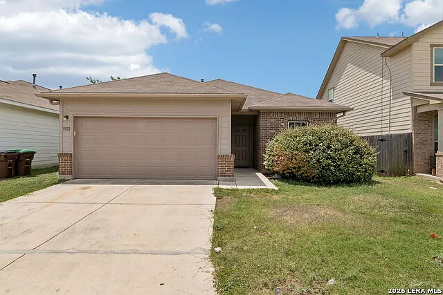 3 bed, 2.0 bath, 1316 sqft, $1,700 — Photo 4