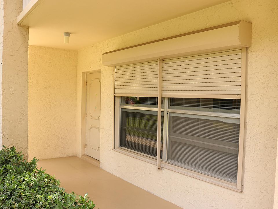 2nd image of 630 Snug Harbor Drive #C4