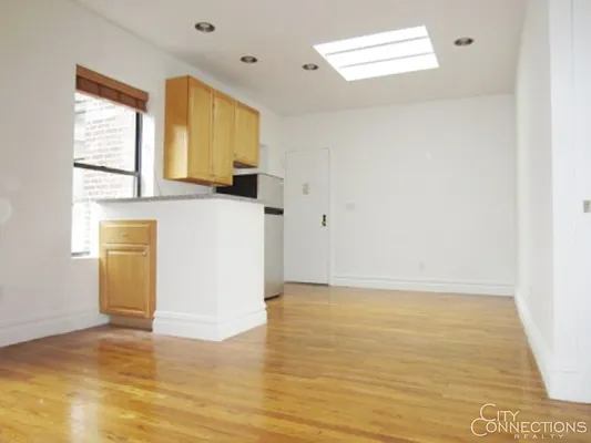 Rented by City Connections Realty | media 34