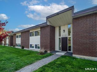 229 Bacon Pond Rd APT 453, Woodbury, CT 06798