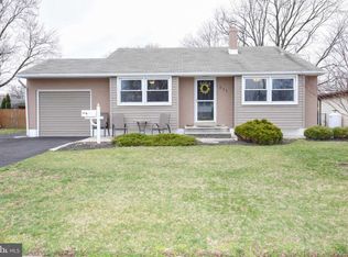 811 Arthur Ave, Bristol, PA 19007