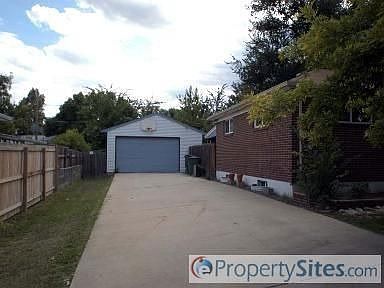 2nd image of 1404 Elmer Dr