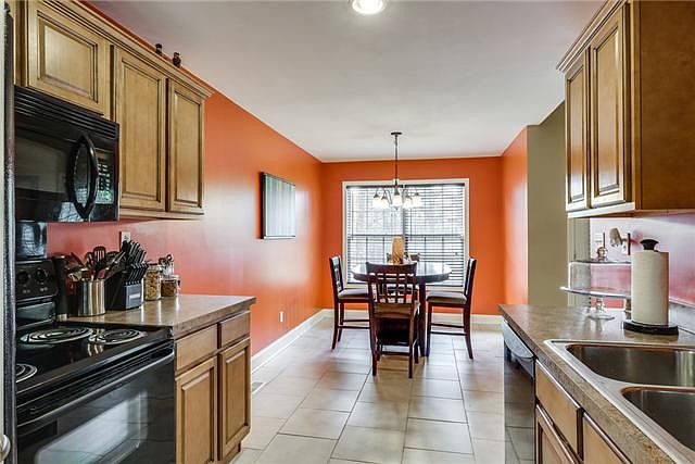 2nd image of 303 Ladybird Dr #A