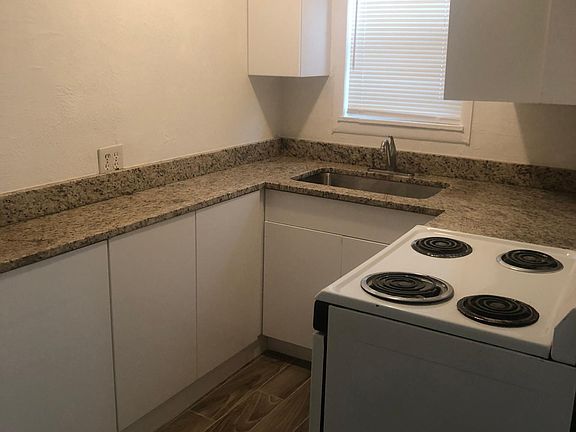 5th image of 776 18th Ave S #1/2
