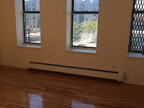 3rd image of 506 Tinton Ave APT 23S