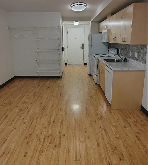 Marion West Apartments — Photo 7