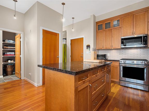 2nd image of 250 Salter St #302