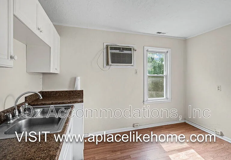 563 S Ash Ave #3 — Photo 8