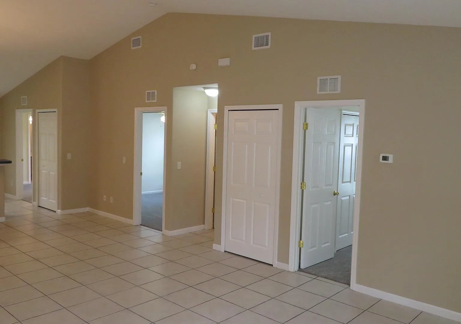 3 bed, 1260 sqft, $1,675 — Photo 4