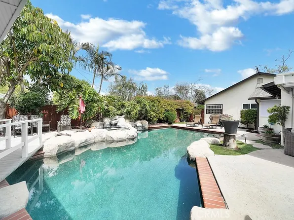 12161 Martha Ann Dr, Los Alamitos, CA 90720