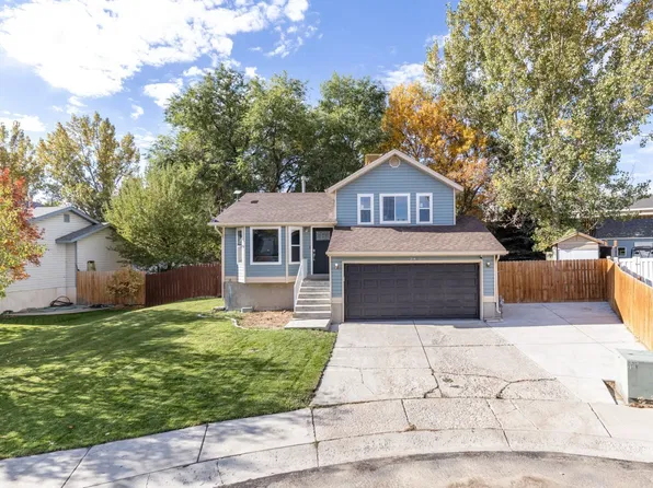 2243 N Hollow Dr, Elko, NV 89801