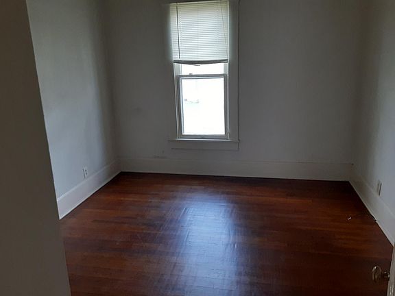 4th image of 405 W Adams St #A